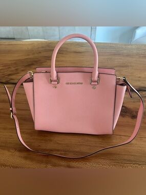 NWOT Michael Kors Pink Saffiano Tote with Gold Hardware